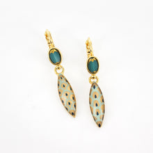 Load image into Gallery viewer, Taratata Fuchsia Earrings. 02718-207