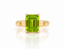 Load image into Gallery viewer, 9ct Yellow Gold Emerald-cut Peridot Ring. GA-563