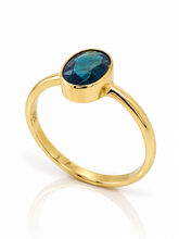 Load image into Gallery viewer, 9ct Yellow Gold Australian Sapphire Ring. GA-541