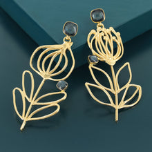 Load image into Gallery viewer, Taratata Esquisse Stud Earrings. 02911-204