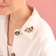 Load image into Gallery viewer, Taratata Mon P'tit Village Brooch. 03204-10M