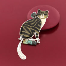 Load image into Gallery viewer, Taratata Tabby Brooch. 05205-102