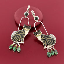 Load image into Gallery viewer, Taratata Tabby Earrings. 05744-102