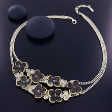 Load image into Gallery viewer, Taratata Hortensia Necklace. 13121-109