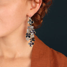 Load image into Gallery viewer, Taratata Hortensia Earrings. 13712-109