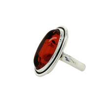 Load image into Gallery viewer, Sterling Silver Baltic Amber Ring. HEN125