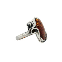Load image into Gallery viewer, Sterling Silver Baltic Amber Ring. HEN128