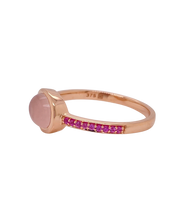 Load image into Gallery viewer, 9ct Rose Gold Rose Quartz and Pink Sapphire Ring. 2776A