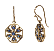Load image into Gallery viewer, 9Ct Yellow Gold Sapphire Earrings. CH12
