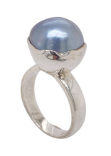 Load image into Gallery viewer, Sterling Silver Tahitian Pearl Ring. HIM120