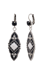 Load image into Gallery viewer, Au bout des Rêves Maddie Earrings. 17201-50/51