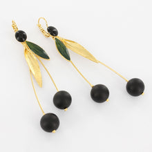 Load image into Gallery viewer, Taratata Cerise Earrings. 02706-202