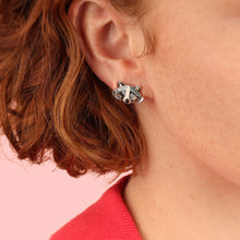 Load image into Gallery viewer, Taratata Raton Lover Stud Earrings. 03908-10G