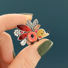 Load image into Gallery viewer, Taratata Mini Brooch. 07230-103
