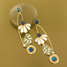 Load image into Gallery viewer, Taratata Zen Stud Earrings. 07972-20M