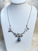Load image into Gallery viewer, Sterling Silver Freshwater Pearl Wattle Necklace. J262P