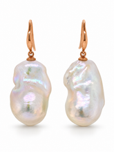 Load image into Gallery viewer, 9ct Rose Gold White Freshwater Baroque Pearl Earrings. J580

