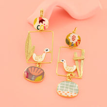 Load image into Gallery viewer, Taratata Plume Earrings. 11708-20M
