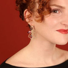 Load image into Gallery viewer, Taratata Hibiscus Earrings. 09765-205
