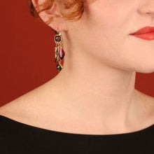 Load image into Gallery viewer, Taratata Hibiscus Earrings. 09766-205
