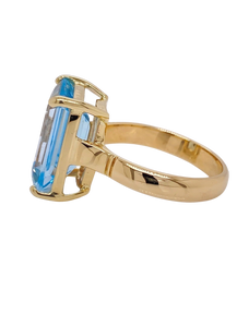 9ct Yellow Gold Blue Topaz Ring. GA-402