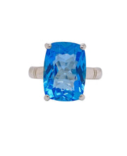 Load image into Gallery viewer, Sterling Silver Blue Topaz Ring. GA-408
