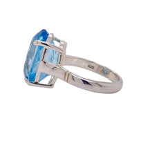 Load image into Gallery viewer, Sterling Silver Blue Topaz Ring. GA-411
