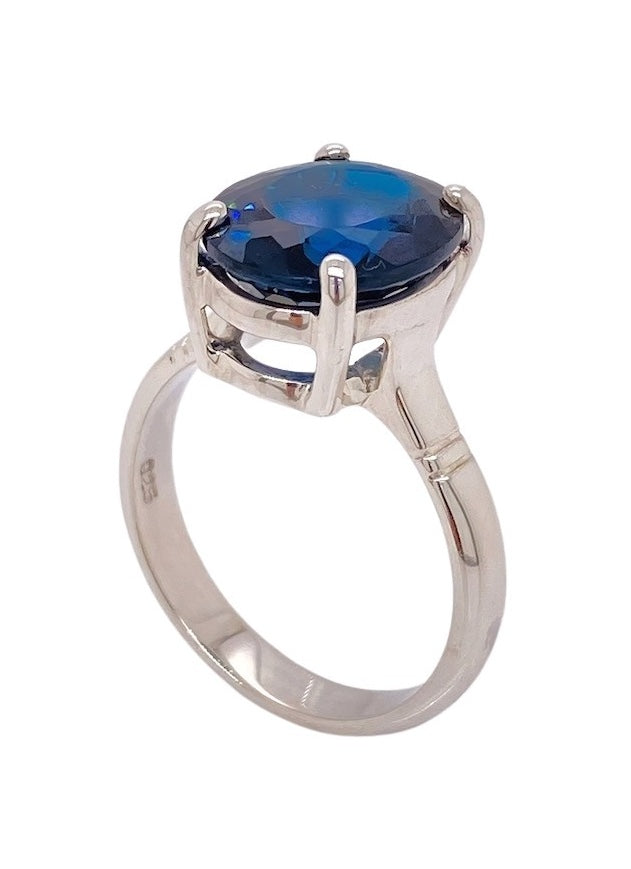Sterling Silver London Blue Topaz Ring. GA-412
