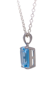 Sterling Silver Blue Topaz Pendant. YS15