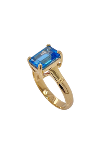 9Ct Yellow Gold Blue Topaz Ring. GA-432