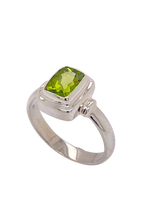 Load image into Gallery viewer, Sterling Silver Peridot Ring. GA-455
