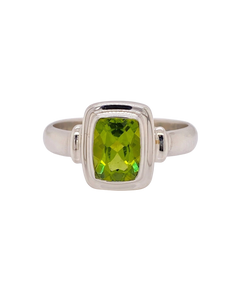Sterling Silver Peridot Ring. GA-455
