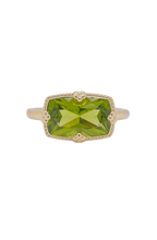 Load image into Gallery viewer, 9ct Yellow Gold Peridot Ring. MM2813P
