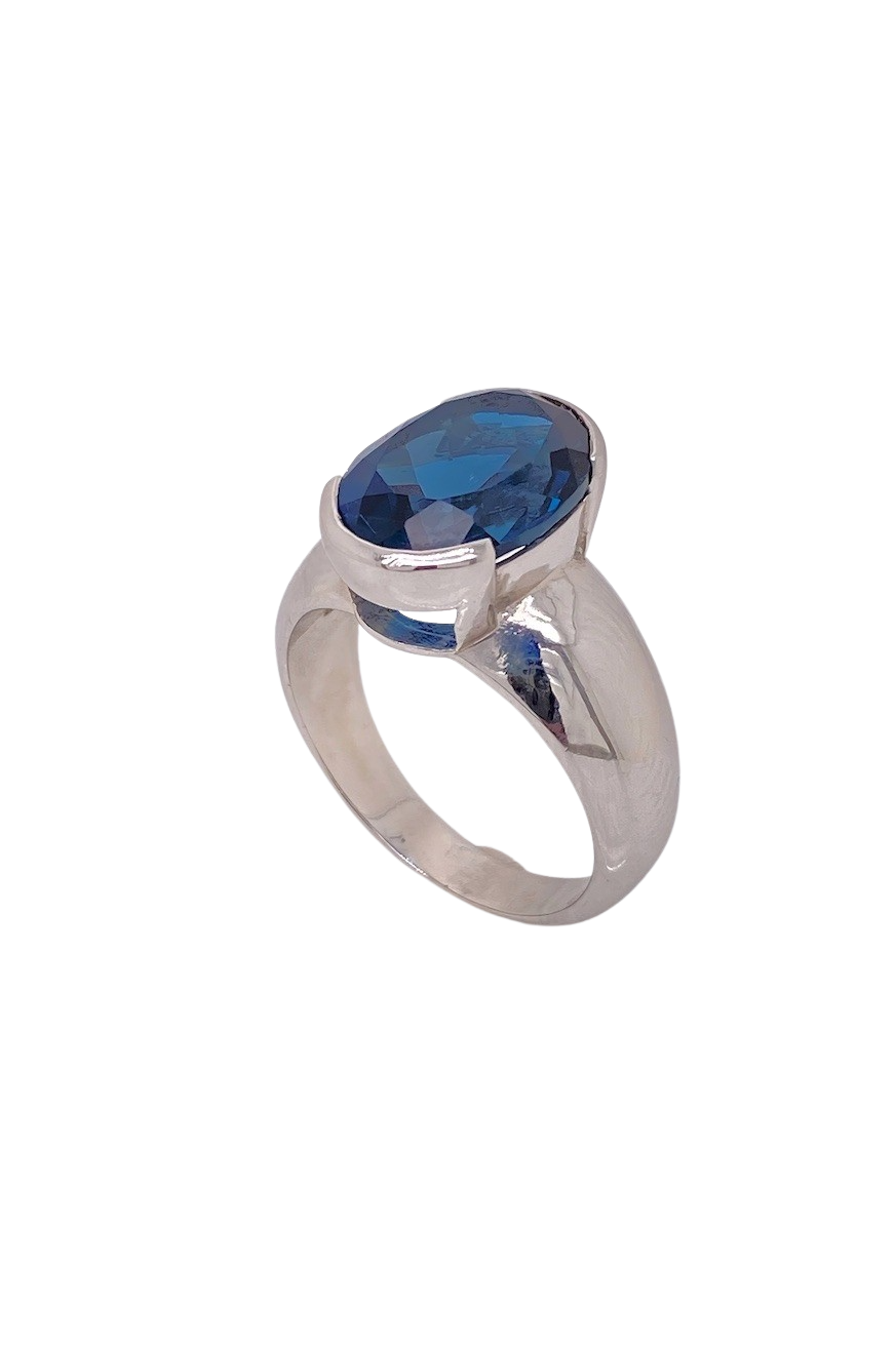 Sterling Silver London Blue Topaz Ring. HIM71