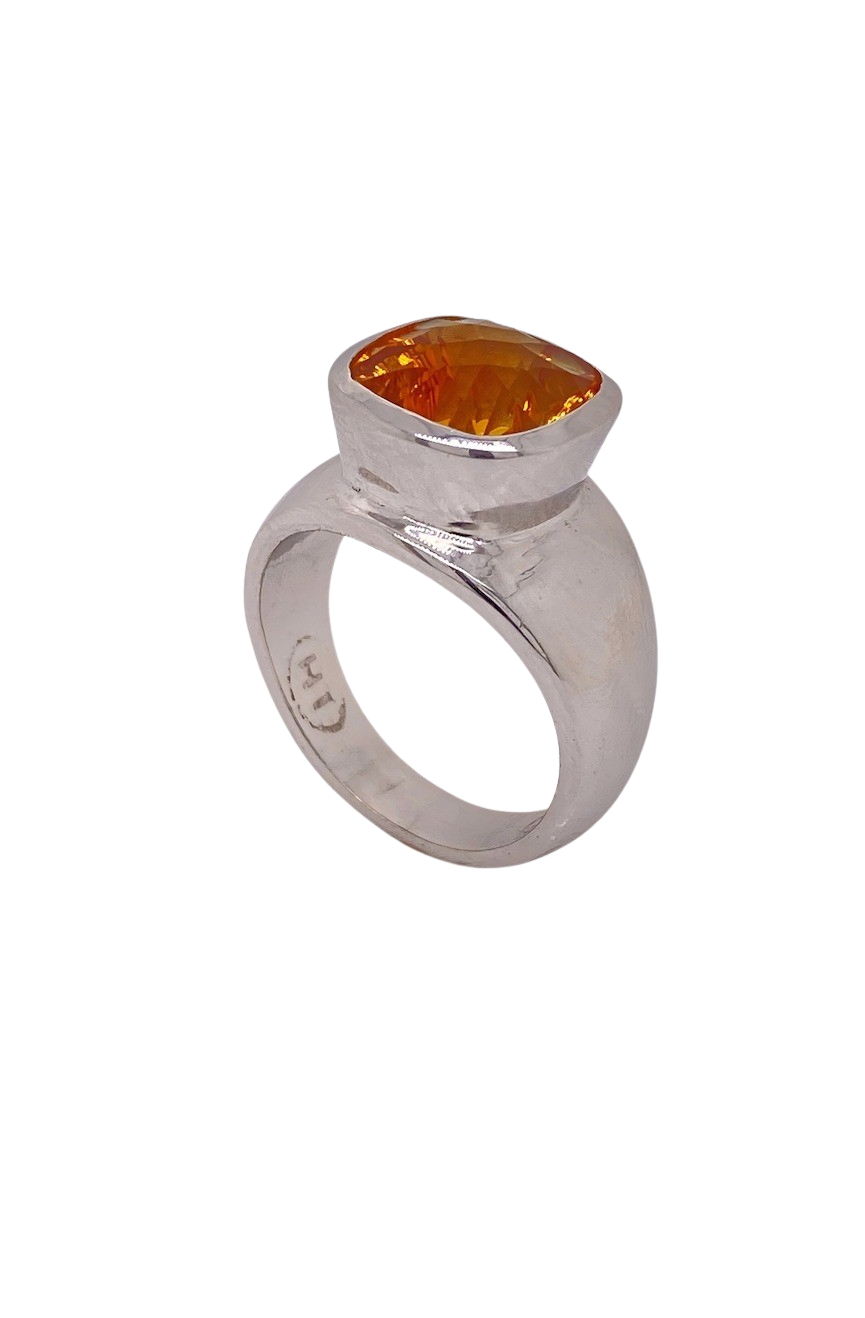 Sterling Silver Citrine Ring. HIM90