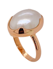 Load image into Gallery viewer, 9Ct Rose Gold Mabe Pearl Ring. GA-303
