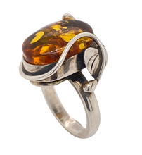 Load image into Gallery viewer, Sterling Silver Amber Ring. HEN63
