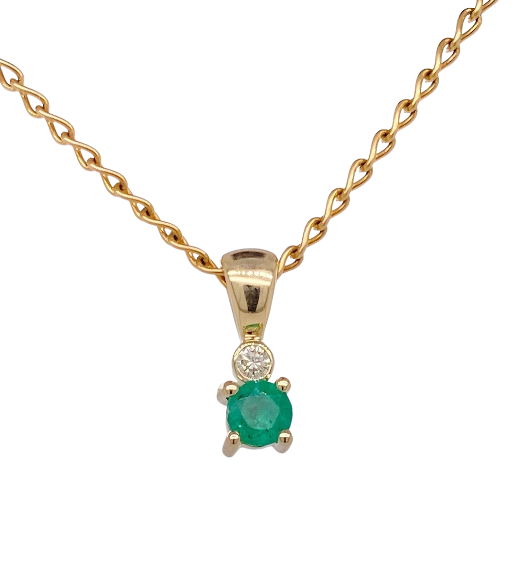 9Ct Yellow Gold Emerald and Diamond Pendant. P115B4