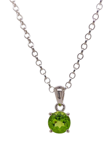 Sterling Silver Peridot Pendant. KH16