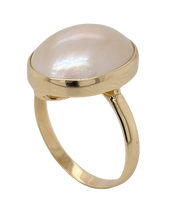 Load image into Gallery viewer, 9Ct Yellow Gold Mabe Pearl Ring. GA-324
