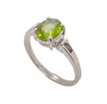 Load image into Gallery viewer, Sterling Silver and Gemstone Manhatten Ring J40
