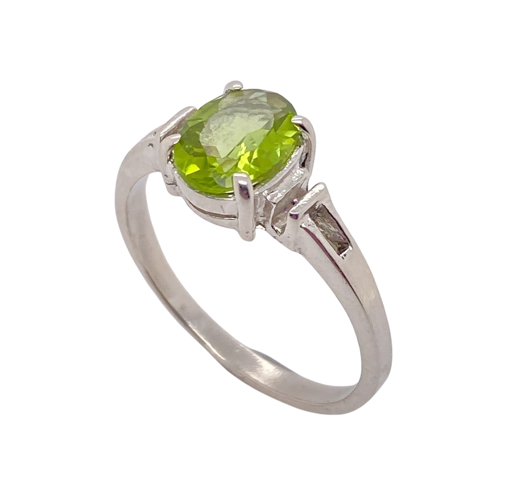 Sterling Silver and Gemstone Manhatten Ring J40