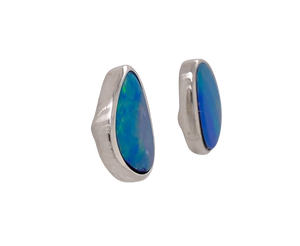 Sterling Silver Opal Stud Earrings. ANT11