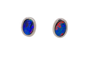 Sterling Silver Opal Stud Earrings. ANT13