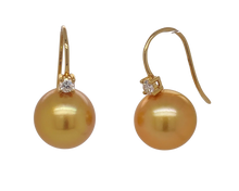 Load image into Gallery viewer, 18ct Yellow Gold South Sea Pearl and Diamond Earrings. EP2
