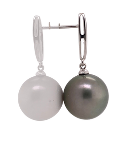 18ct White Gold Tahitian Pearl Stud Earrings. EP3