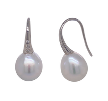 Load image into Gallery viewer, 9ct White Gold South Sea Pearl and Diamond Earrings. EP6
