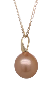 9ct Yellow Gold South Sea Pearl Pendant. EP8