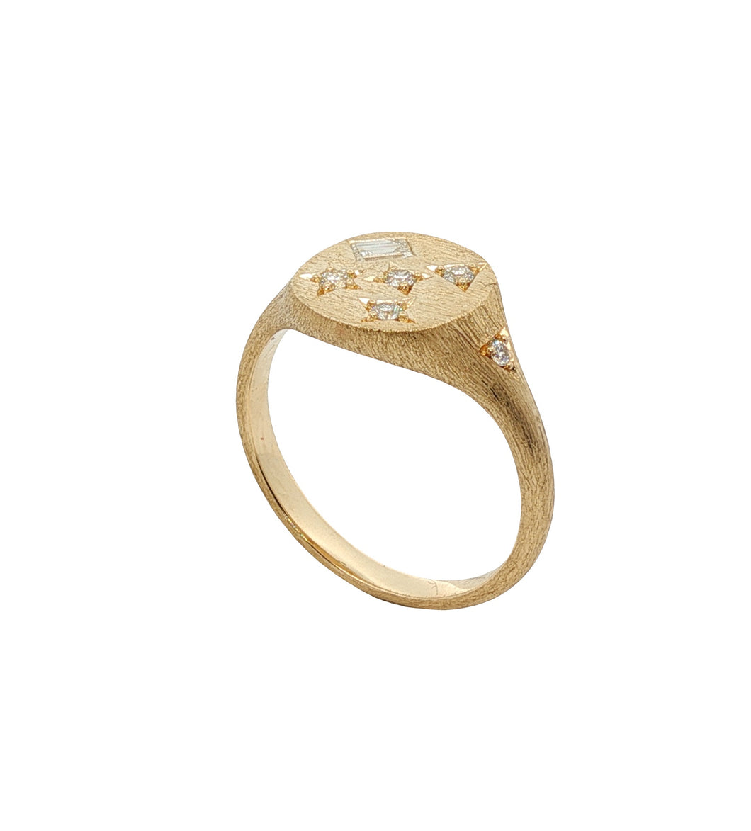 9ct Yellow Gold Diamond Signet Ring. MM2828