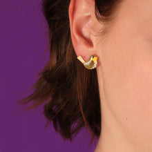 Load image into Gallery viewer, Taratata Pia Pia Stud Earrings. 05925-20M
